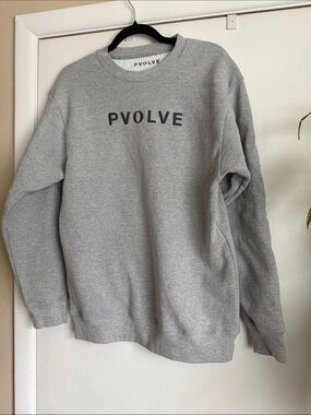 Pvolve Jennifer Aniston  Gray Crewneck Sweatshirt rare
